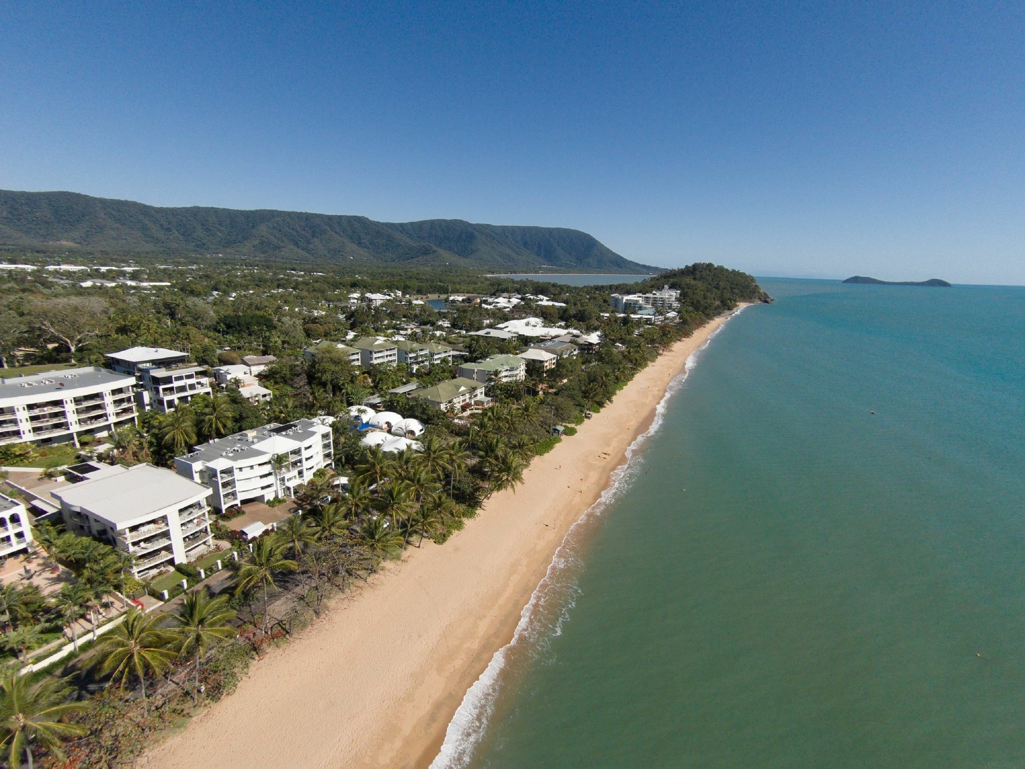 On The Beach Apartments Trinity Beach Exteriör bild