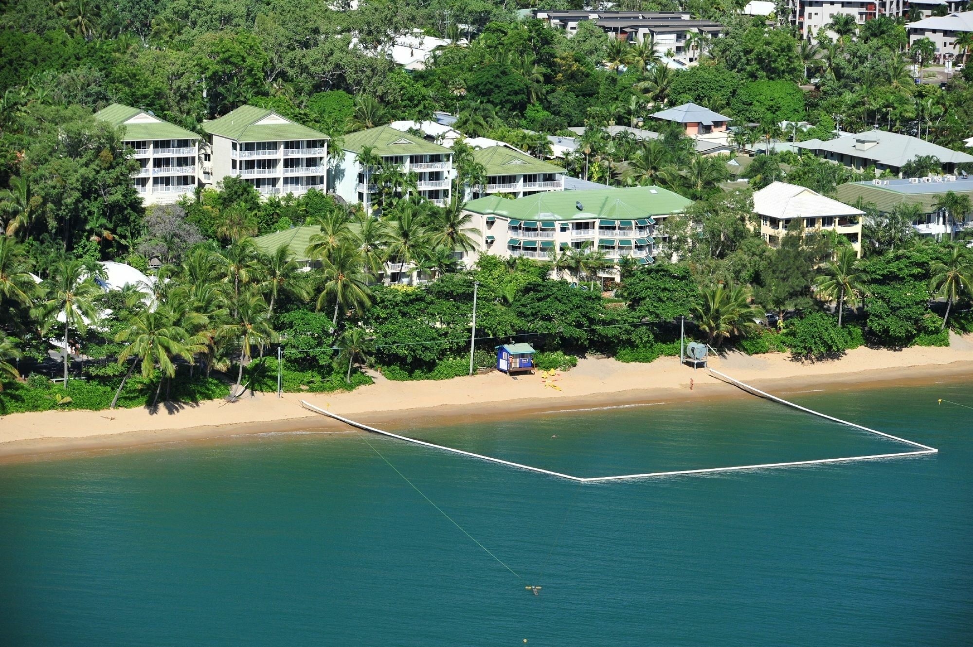 On The Beach Apartments Trinity Beach Exteriör bild